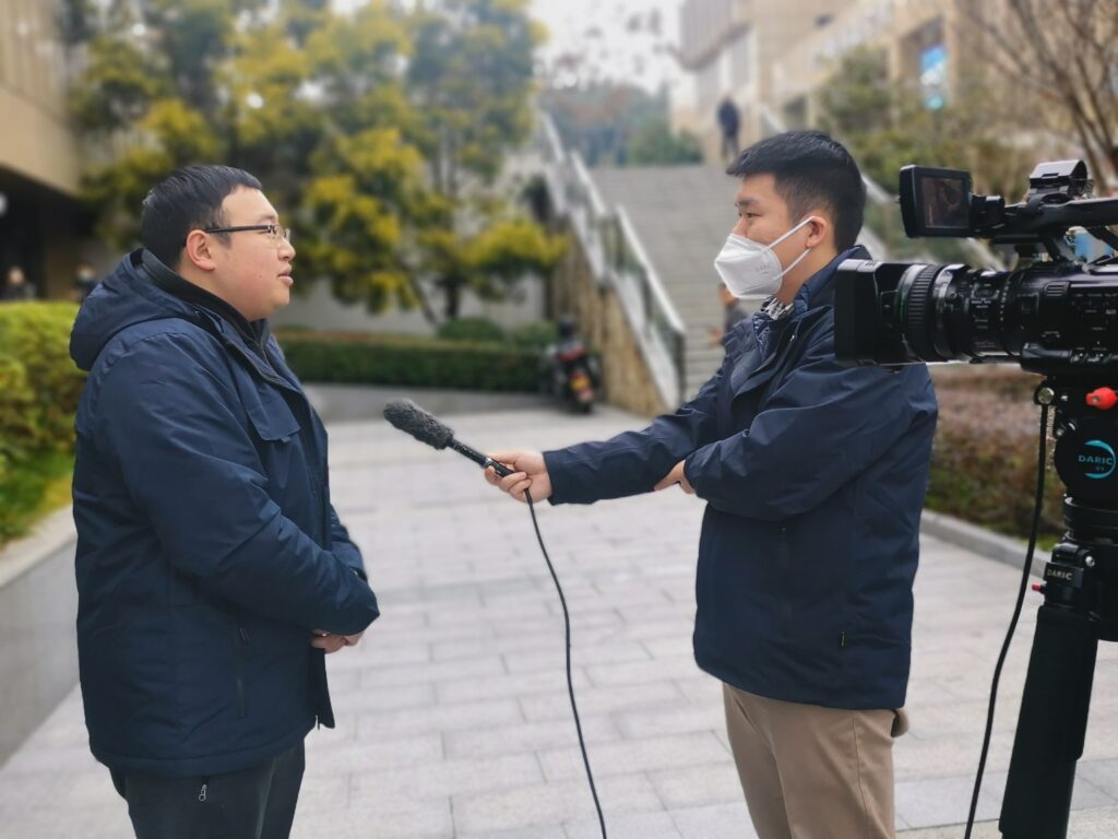 张鸭子刘总