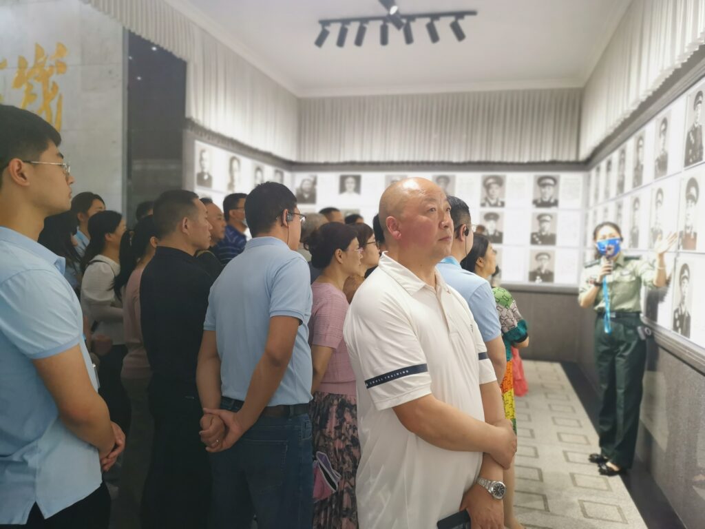 介绍先烈