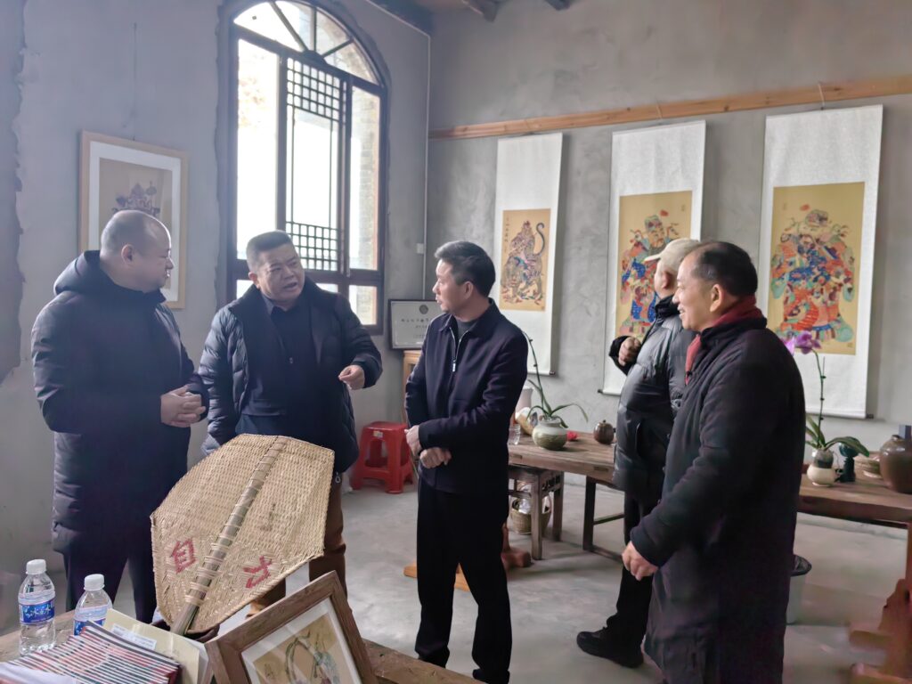与书记交流